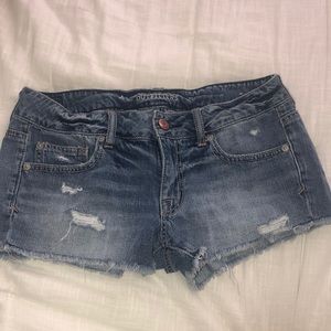 American Eagle jean shorts size 6